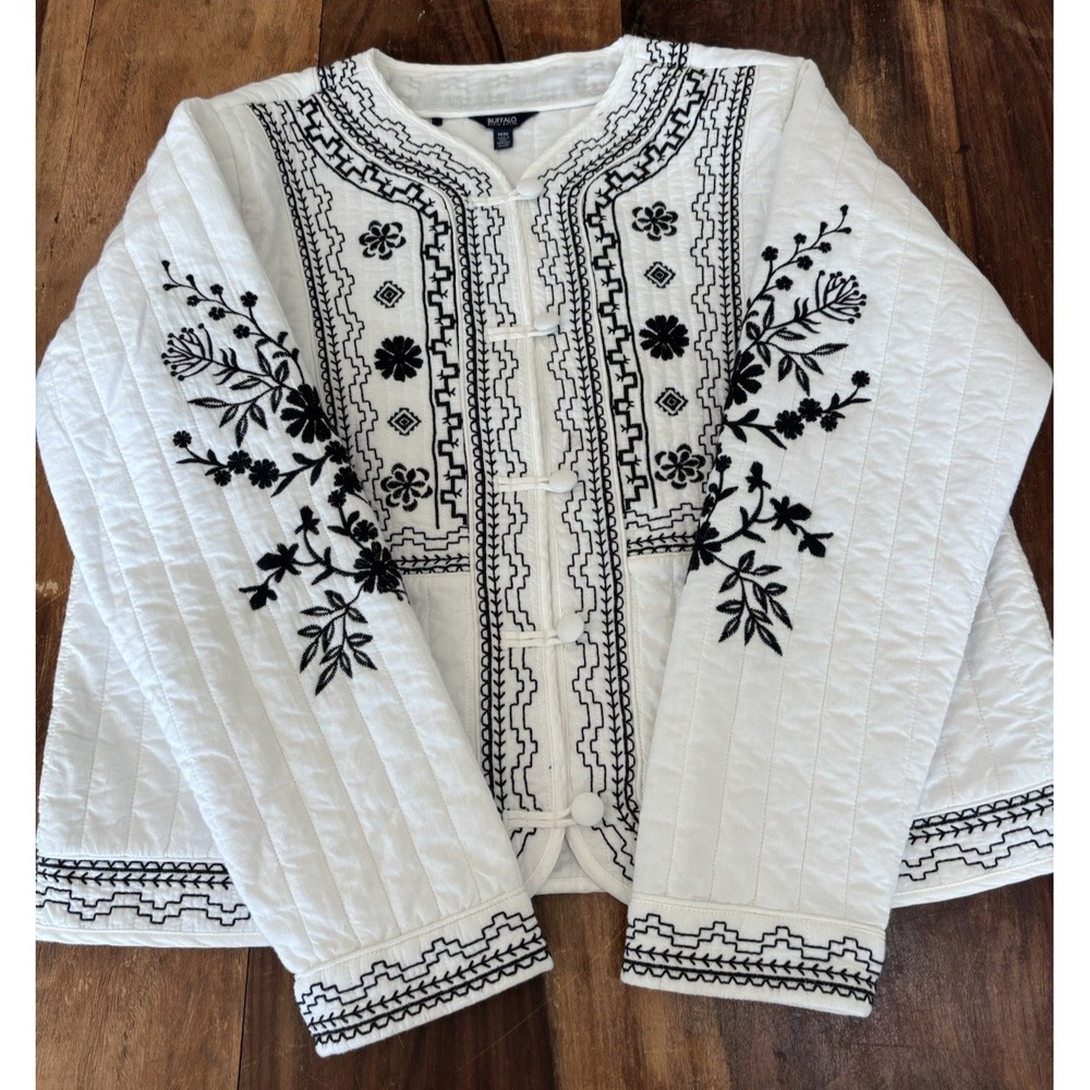 Buffalo Jeans Juneau Embroidered quilted short Jacket womens' sz medium boho